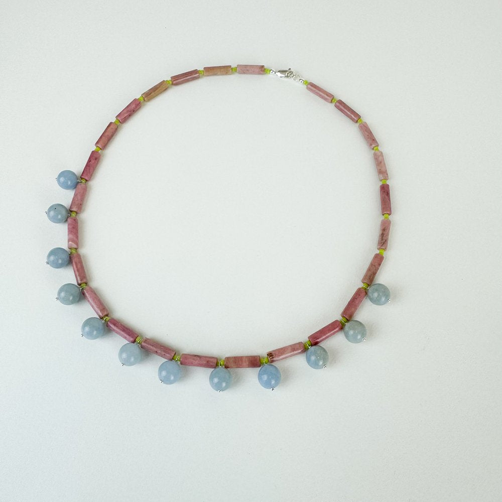 The Myre Necklace Pink